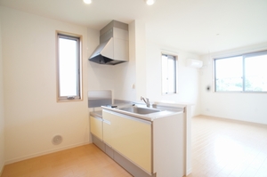 メゾン・ド・華 D 201号-4