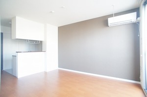 サンシャインヒルズ 102号-2