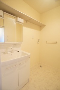 サンシャインヒルズ 201号-5