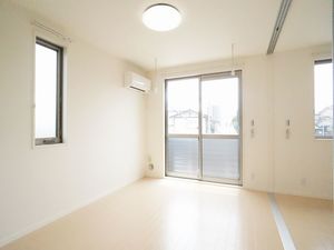 エレガンスヒルズ B 201号-3