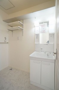 ロイヤルヒルズ　Ⅰ 203号-8