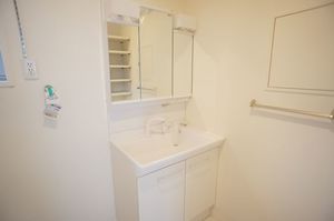 エレガンスヒルズ　Ｃ 101号-7