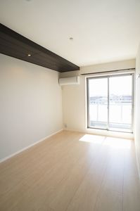 ラ・ルーチェ 303号-7