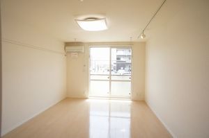 マストライフおもちゃのまちB 102号-4