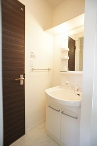 マストライフおもちゃのまちB 102号-8