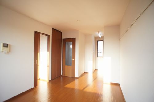 グラン・ソレーユB 202号-4