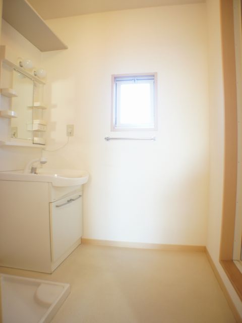 メゾン・ブランシェ 202号-9