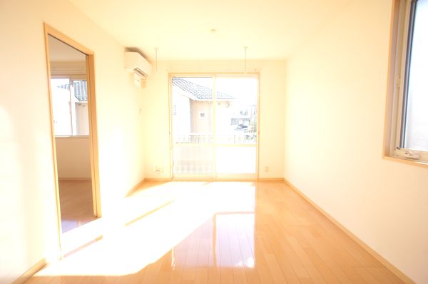 トレビアン・メルシーＢ 203号-4