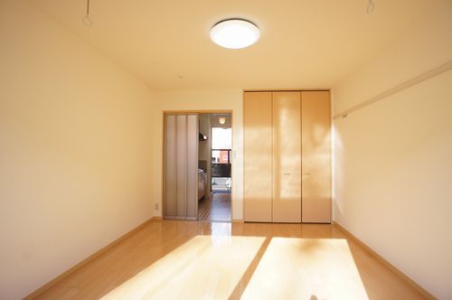 Ａｍａｄｅｕｓ　Ｉｍａｉｚｕｍｉ 102号-3