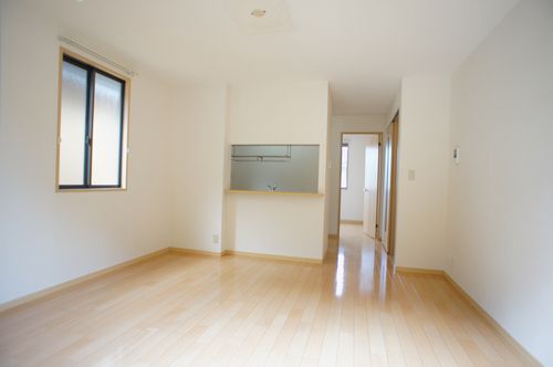 ヴィヴァーチェ B 202号-2