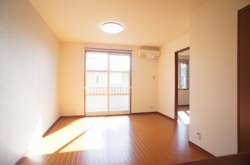 メゾン・ファミールＢ 202号-2