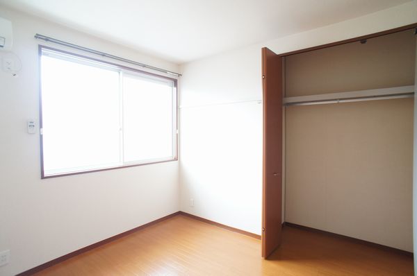 メゾン・ファミールＣ 201号-8