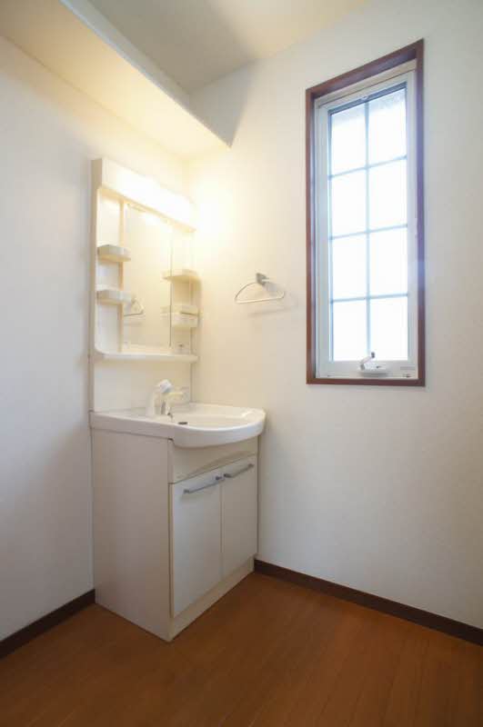 メゾン・ファミールＣ 201号-9