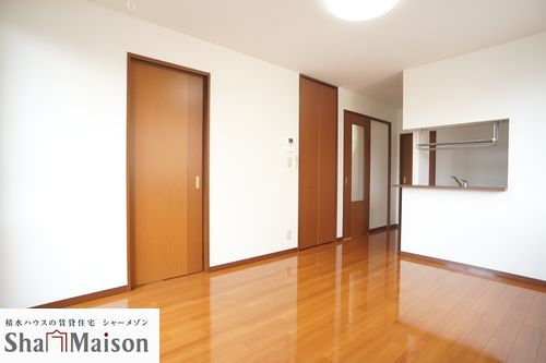 フローラル・ハイツ21F 201号-2