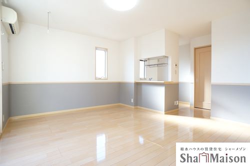 ヴィラ・シャルマンD 102号-3