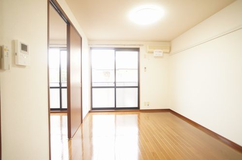 クレストコート 102号-2