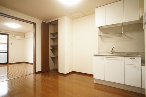 クレストコート 102号-7