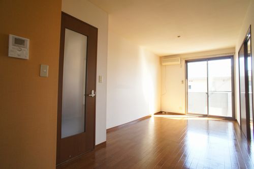 カーサ ベルジェ B 203号-3