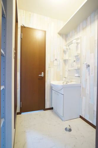 シャーメゾンしらさぎC 201号-8