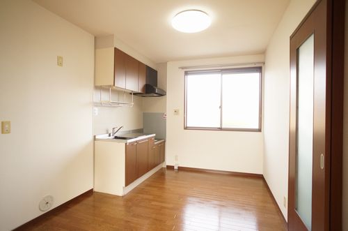 シャーメゾンしらさぎＣ 202号-5