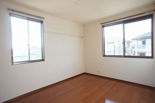 グランドゥールＢ 203号-4