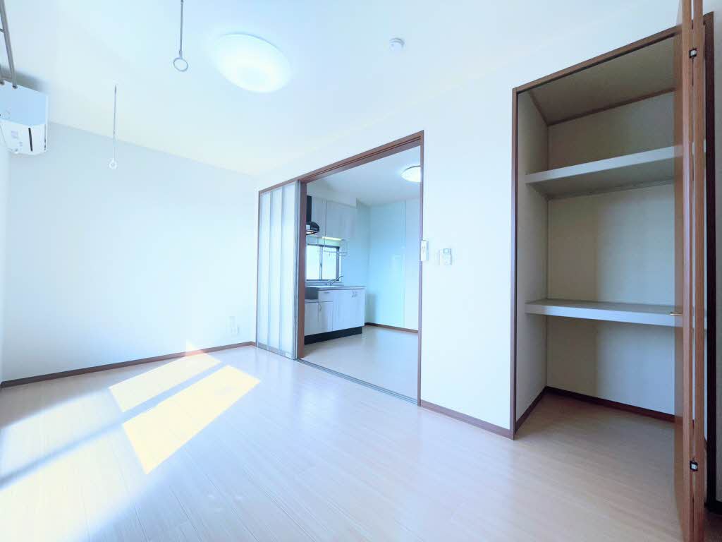 セピアコートＰ 202号-3