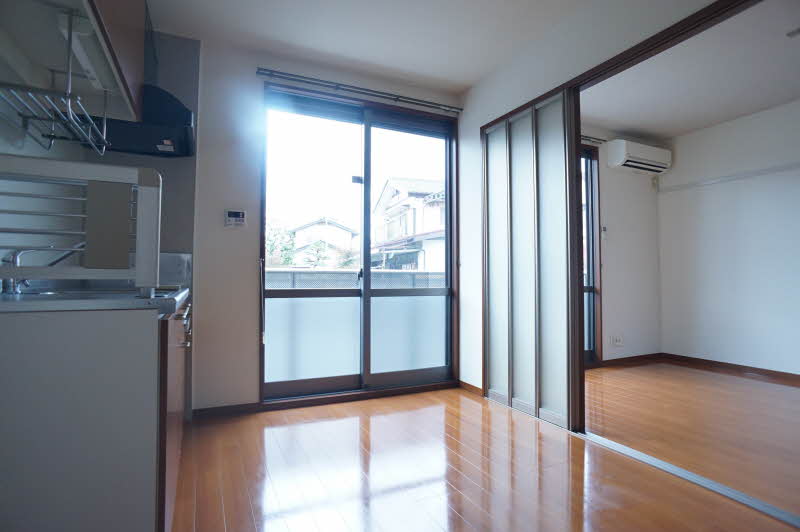 メゾン・クレスト 102号-4