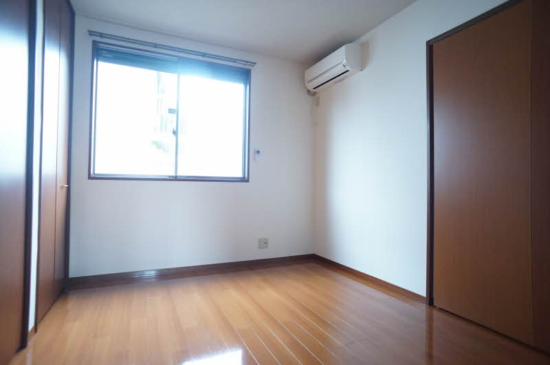 メゾン・クレスト 102号-7