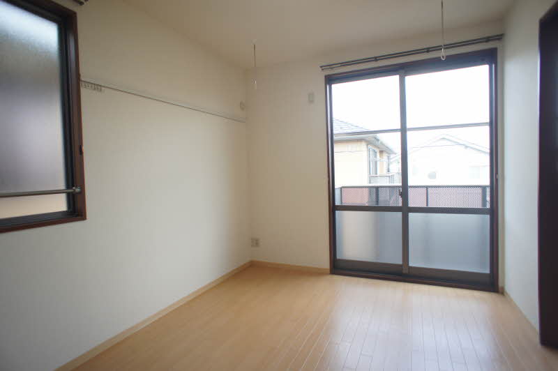 メゾン・ラルジュＢ 201号-4