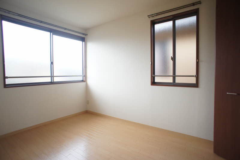 メゾン・ラルジュＢ 201号-6