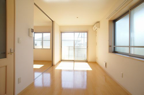 ヴィクトワ-ル 205号-2