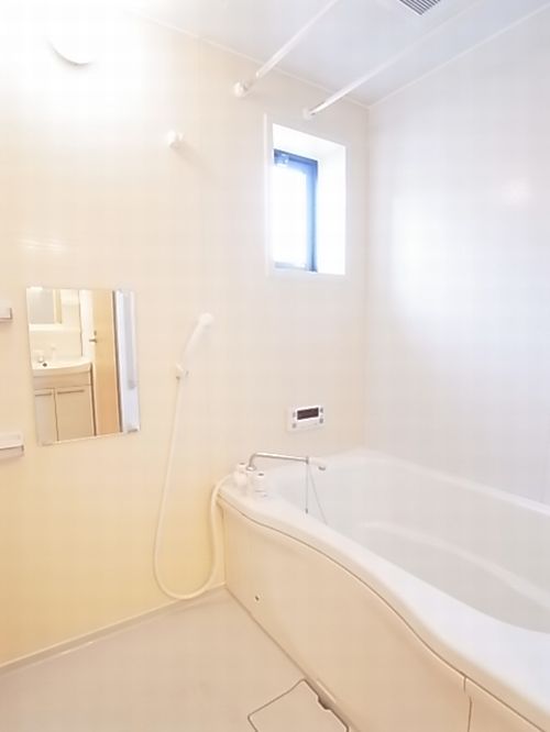 ヴィラ・カモミールＤ 101号-8