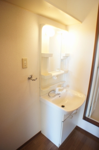 ヴィラ・コンフォートB 102号-8