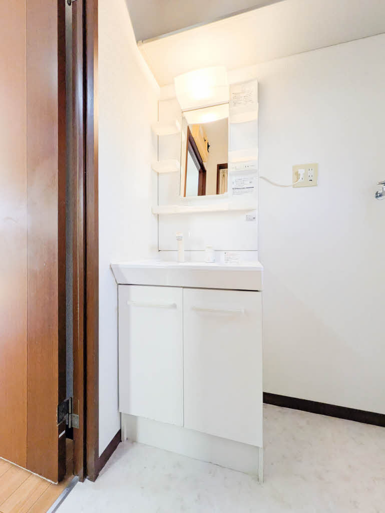 カサベルテもみじ谷Ａ 102号-8