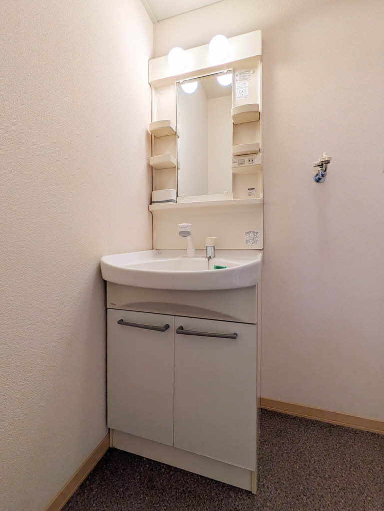 ゼファー 203号-8