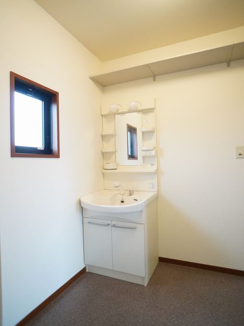 サザン・コート見川 202号-9