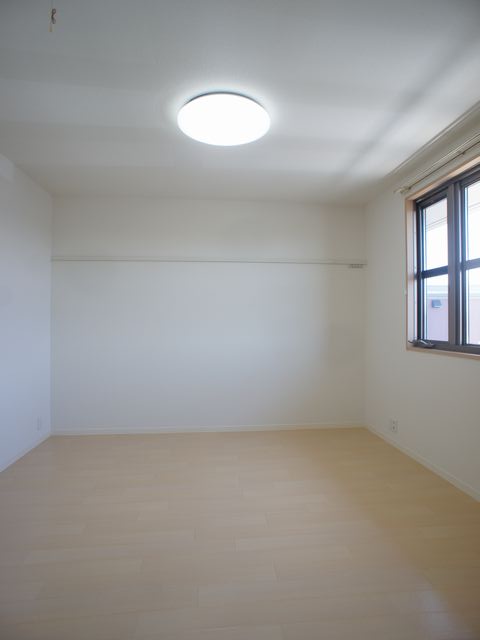 ヴィラーチェ・S 203号-5