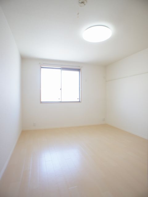 ヴィラーチェ・S 203号-7