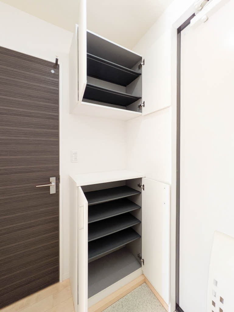 メゾン・ルミエール 203号-8