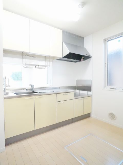 メルヴェーユ平須 101号-4