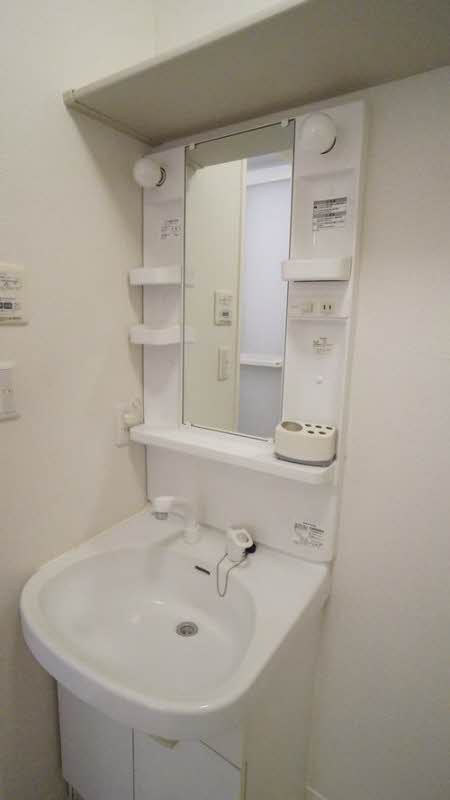 ウィステリアガーデン 203号-4