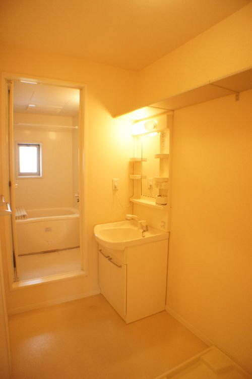 メゾン　ド　ボヌールⅢ 102号-8