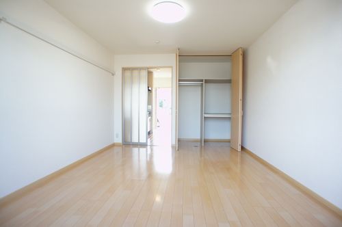 アーバン・コートＣ 102号-3