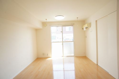 ラ・メファムＤ 102号-2