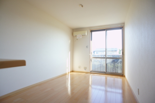 メゾン・ティアラⅡ 102号-5