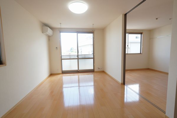 シャーメゾン桜 101号-4