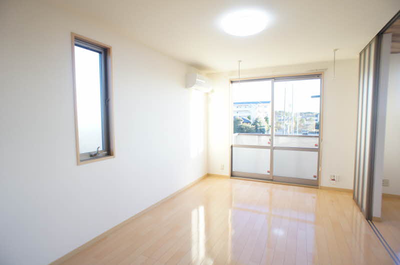 メゾン・グレイス 201号-4