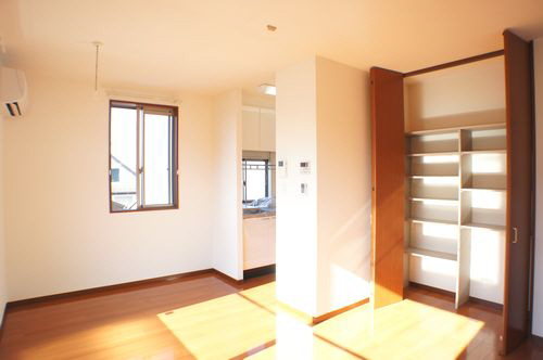 シャトーＹＯＫＯＴＡ 202号-2