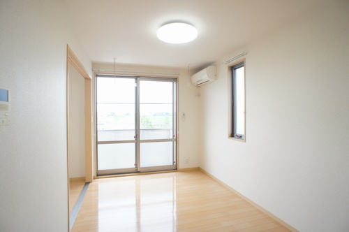 メゾン　ジュネス 203号-2