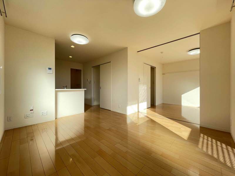 メゾン・ラルジュE 202号-3